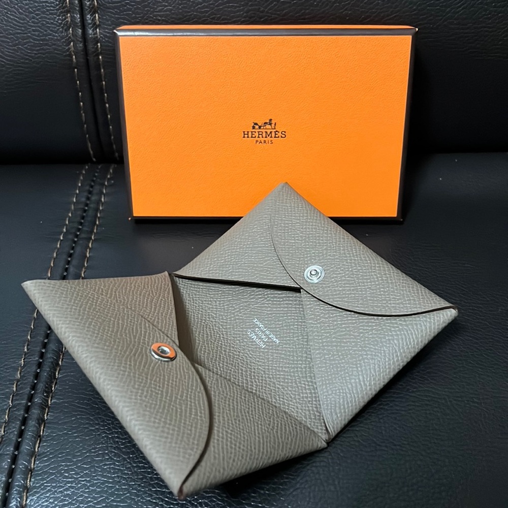 Authentic brand new Hermes calvi card holder epsom leather etoupe color
